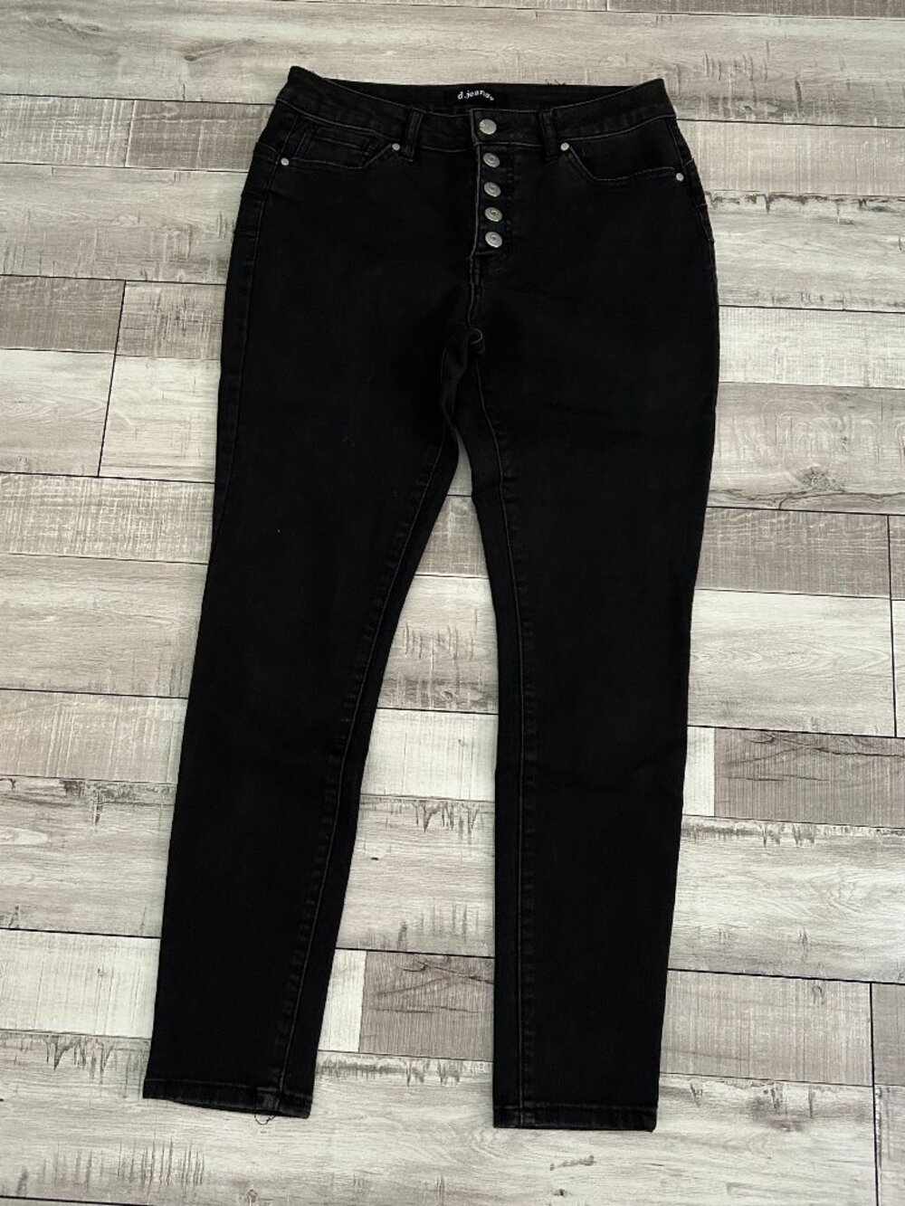 Skinny Jeans by d. jeans Size 8 Black Stretch Button Front